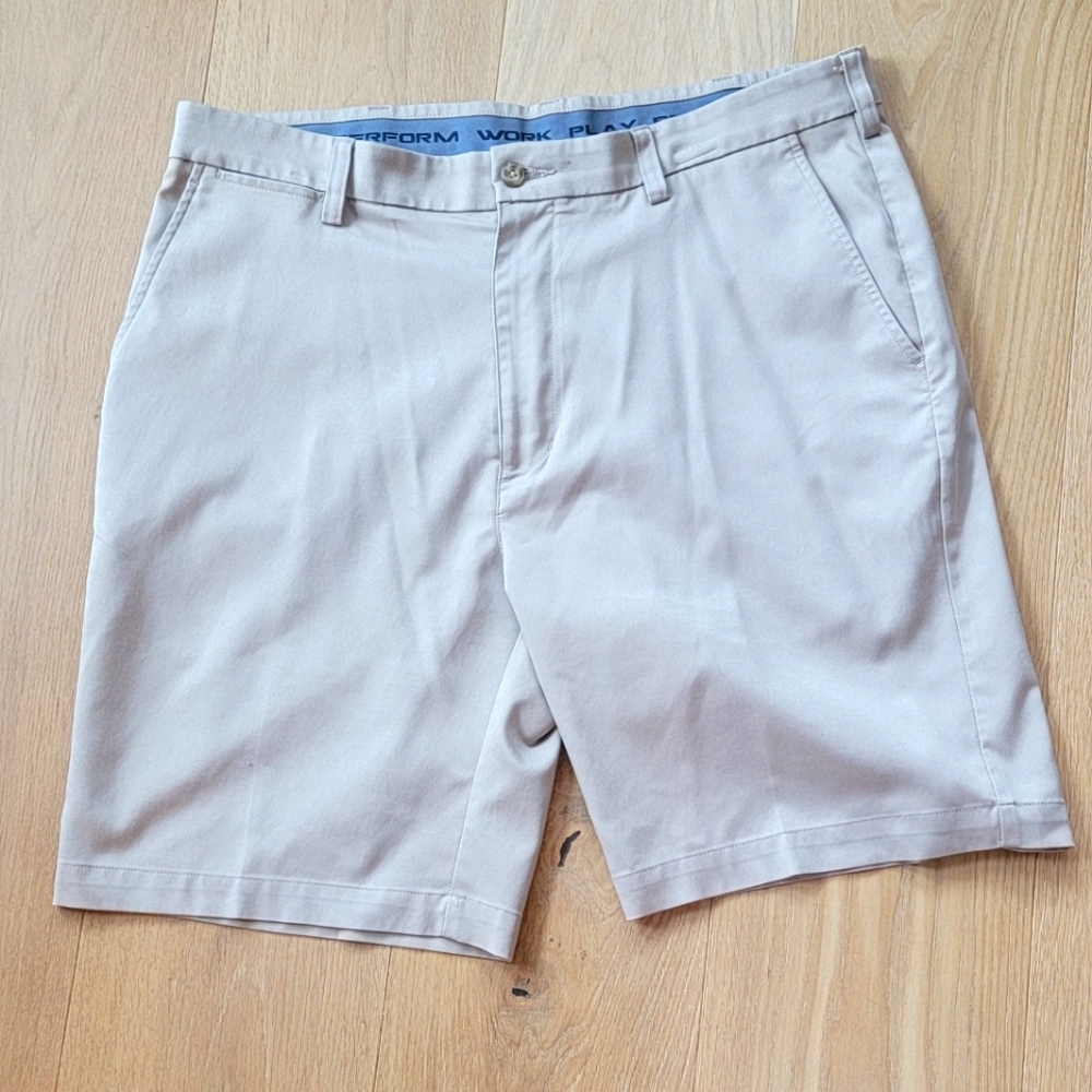 Roundtree and Yorke Performance Flat Front Shorts